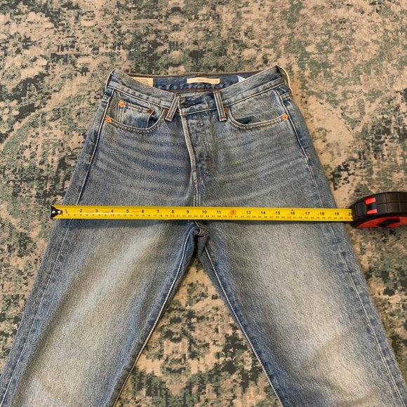 LEVIS WEDGIE FIT LIGHT BLUE DENIM SIZE 26 - Picture 7 of 14